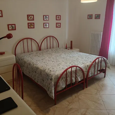 Dom wakacyjny Casa Con Veranda A 10 Min Dal Mare