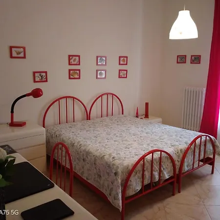 Tatil Evi Casa Con Veranda A 10 Min Dal Mare Lizzano (Apulia)
