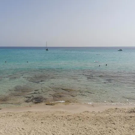 Casa Con Veranda A 10 Min Dal Mare Lizzano (Apulia)